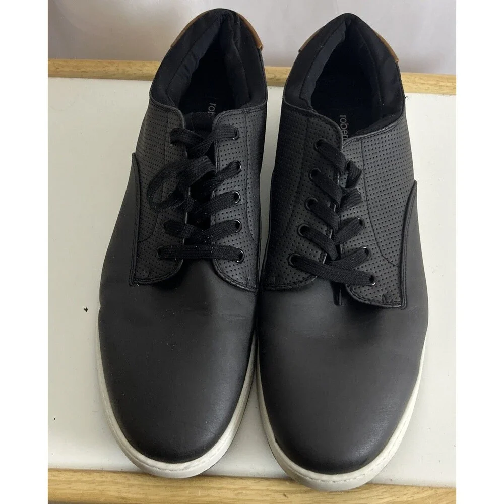 Robert David Black Low Top Casual Men’s Snikers Size 13 M Comfortable Matrix